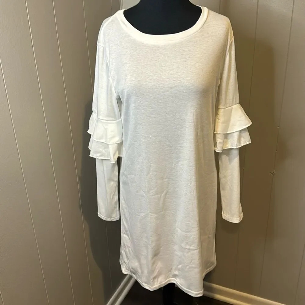 Stellah white crewneck tee shirt style midi shift. Long ruffle accent sleeves. M